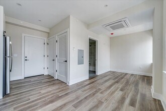 237 Washington St in Hoboken, NJ - Building Photo - Building Photo