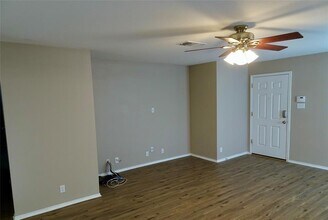 736 Blair Ave in Bastrop, TX - Building Photo - Building Photo