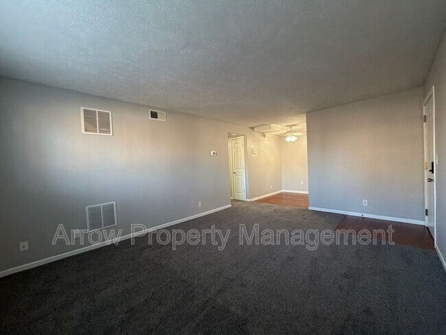 3840 S 46th St in Lincoln, NE - Building Photo - Building Photo