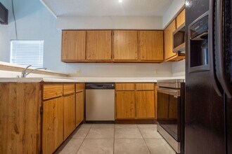 6392 Peacock Hills Dr in Houston, TX - Building Photo - Building Photo