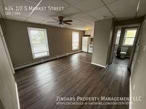 424 S Market St in Hoopeston, IL - Foto de edificio - Building Photo