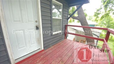 807 S Hardy Ave in Independence, MO - Foto de edificio - Building Photo