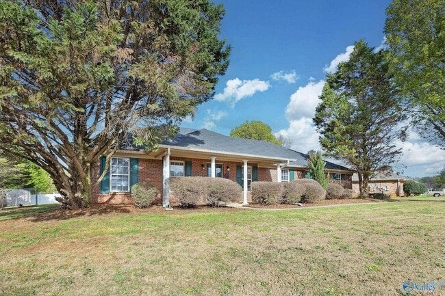 106 Smith Vasser Rd in Harvest, AL - Foto de edificio - Building Photo