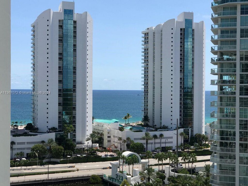 250 Sunny Isles Blvd in Sunny Isles Beach, FL - Building Photo