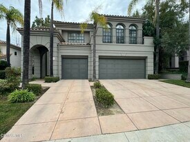 23172 Park Pinta in Calabasas, CA - Building Photo