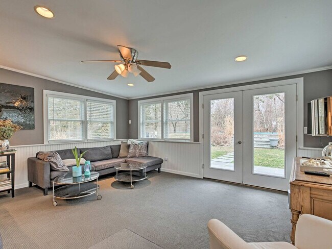 14 Millstone Dr in Southampton, NY - Building Photo - Building Photo