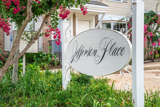 property at 608 N Jefferson