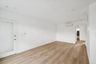 1008 N Stanley Ave in West Hollywood, CA - Building Photo - Building Photo