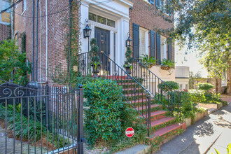 55 Hasell St in Charleston, SC - Foto de edificio - Building Photo