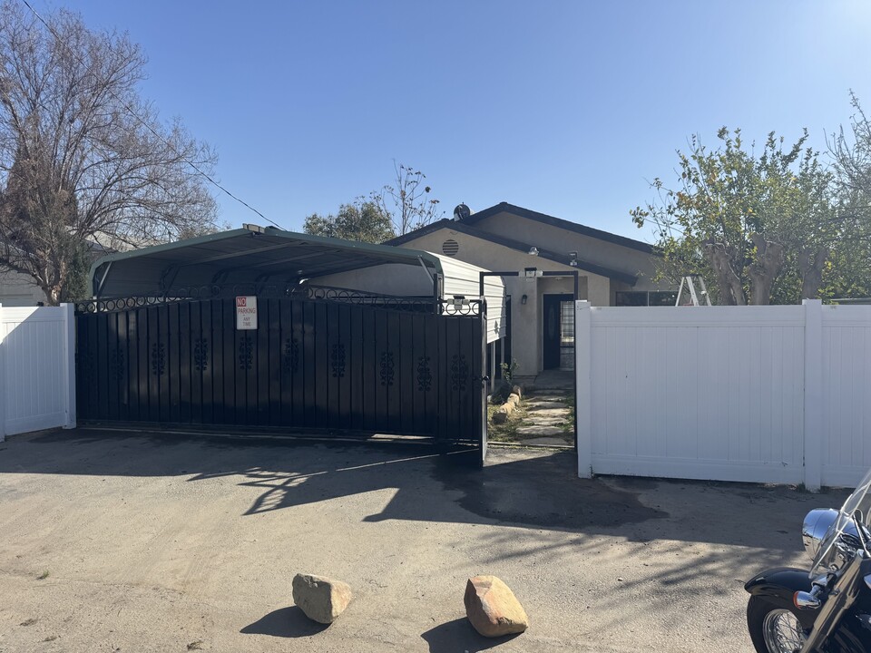 4807 Sammons Ave in Bakersfield, CA - Building Photo