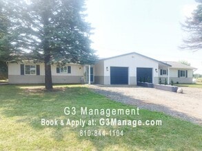 570 E Marr Rd in Howell, MI - Building Photo - Building Photo