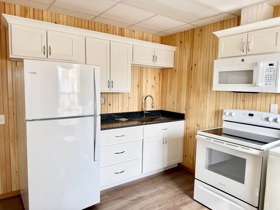 809 Portland Rd in Saco, ME - Building Photo