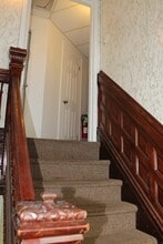 137 Livingston Ave, Unit Apt 3 in New Brunswick, NJ - Building Photo - Building Photo