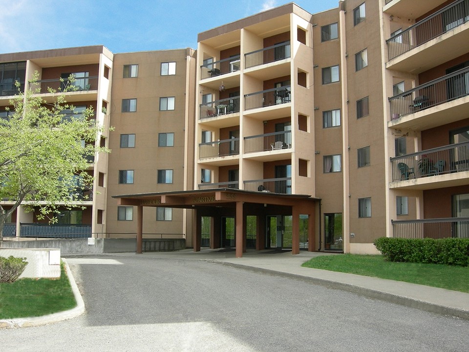 Harbour & River Heights Apartments in Thunder Bay, ON - Building Photo