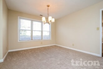 1971 Rocky Mill Ln in Lawrenceville, GA - Foto de edificio - Building Photo