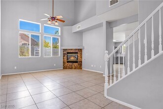 251 Ventana Village Ln in Henderson, NV - Building Photo - Building Photo