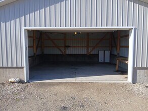 19221 Old US Hwy 75 in Holton, KS - Building Photo - Building Photo