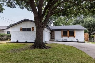 1308 Magnolia Dr in Richardson, TX - Building Photo