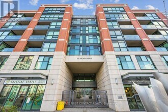 525 Wilson Ave in Toronto, ON - Building Photo - Building Photo