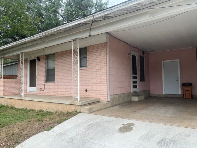 3103 Burleson Rd, Unit B