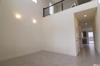6739 Lunar Orbit in Sparks, NV - Building Photo - Building Photo