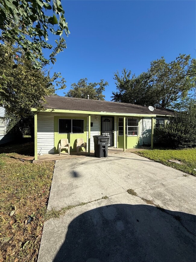 5411 Bellfort Ct in Houston, TX - Building Photo - Building Photo