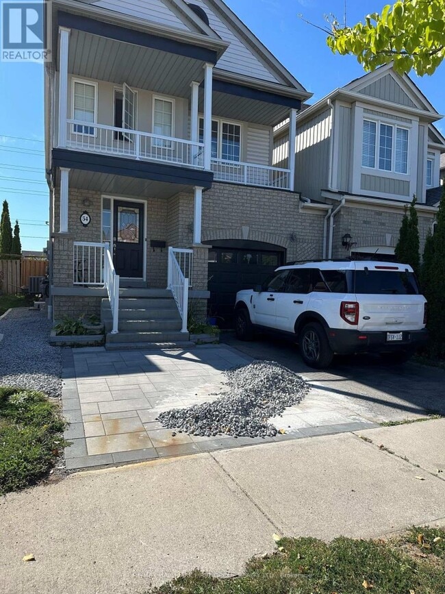 property at 54 Longueuil Pl