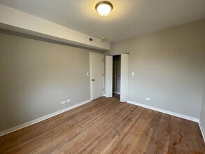 5456 N Sawyer Ave in Chicago, IL - Building Photo - Building Photo