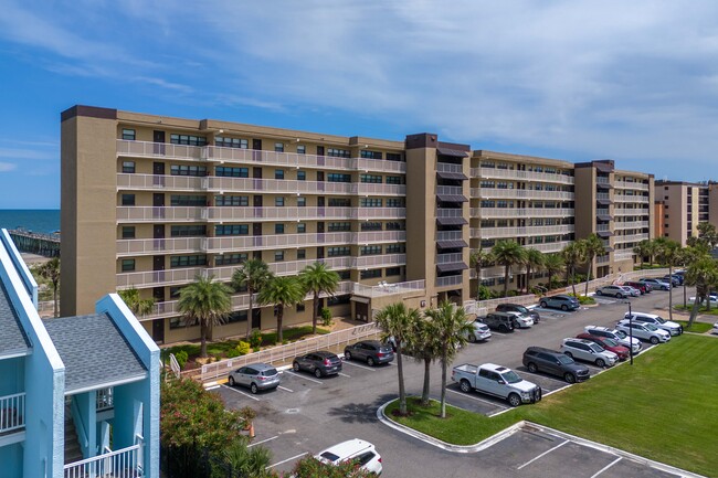 Amelia by the Sea in Fernandina Beach, FL - Foto de edificio - Building Photo