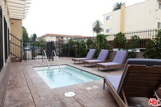 2716 Ellendale Pl in Los Angeles, CA - Building Photo - Building Photo