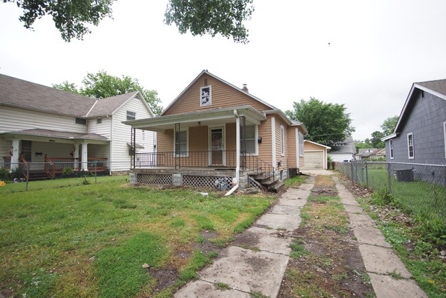 property at 518 NE Grattan St