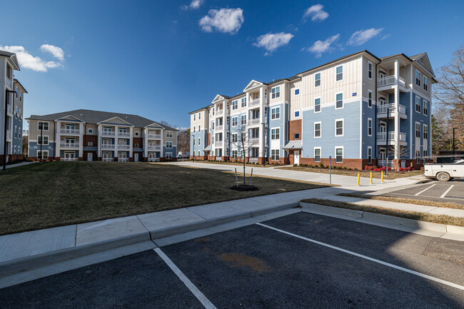 Stony Run Condominiums in Ashland, VA - Building Photo - Building Photo