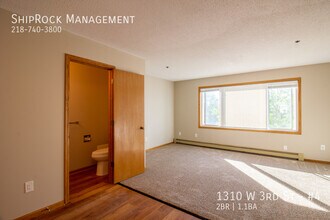1310 W 3rd St in Duluth, MN - Building Photo - Building Photo