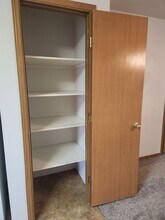 1708 S 11th Ave-Unit -2 in Yakima, WA - Building Photo - Building Photo