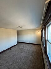913 N York Rd, Unit Link Property 2nd Floor in Willow Grove, PA - Foto de edificio - Building Photo