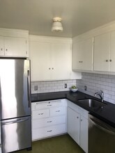 5417 48th Ave SW in Seattle, WA - Foto de edificio - Building Photo