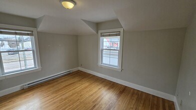 368 Cameron St in Moncton, NB - Building Photo - Building Photo