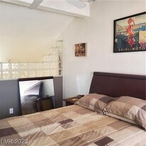 4032 Village Square in Las Vegas, NV - Building Photo