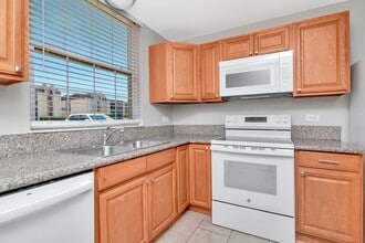 108 Clocktower Dr in Brandon, FL - Building Photo - Building Photo