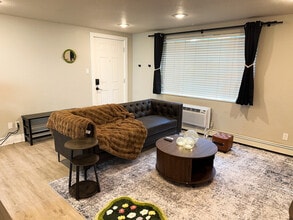 10541 W 7th Pl, Unit 2 in Lakewood, CO - Building Photo - Building Photo