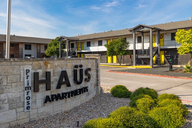Primrose HAUS in New Braunfels, TX - Foto de edificio - Building Photo