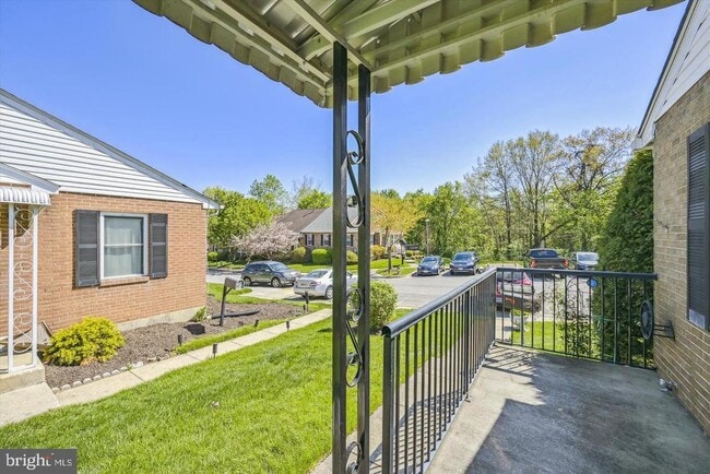 property at 14914 Laurel Oaks Ln