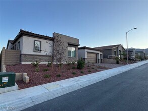 10851 Mila Lndg Ave in Las Vegas, NV - Building Photo - Building Photo