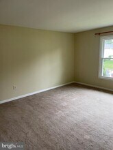 7107 Sontag Way in Springfield, VA - Building Photo - Building Photo