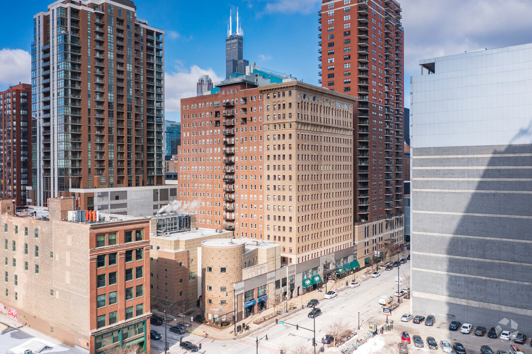 40 E 9th St in Chicago, IL - Foto de edificio