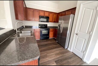 3727 Pimilico Trace Ln in Charlotte, NC - Foto de edificio - Building Photo