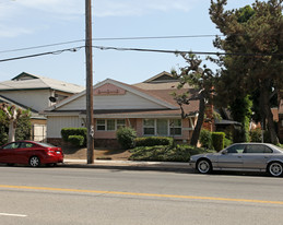 18032 Burbank Blvd Apartments