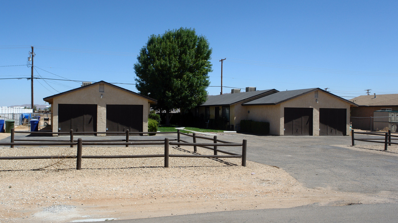 22870 Itasca Rd in Apple Valley, CA - Building Photo