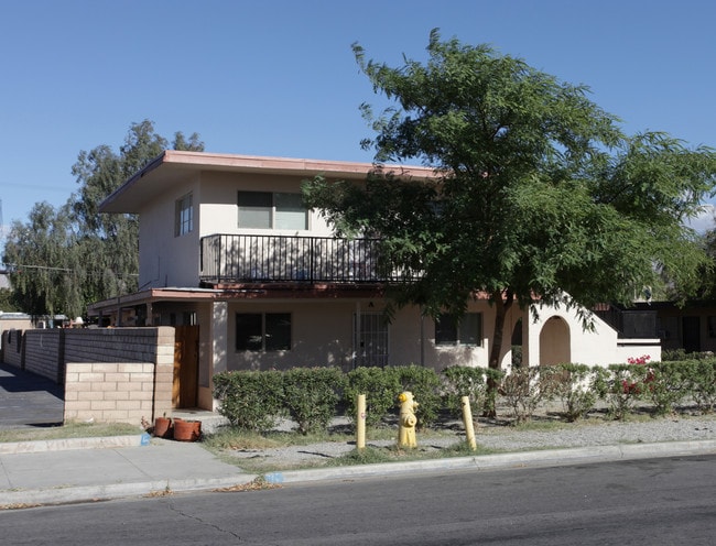 82040 Valencia Ave in Indio, CA - Foto de edificio - Building Photo