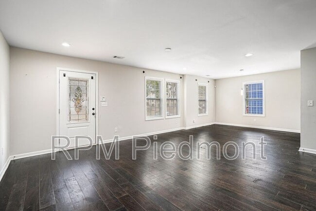 1343 Lynford Dr SW in Atlanta, GA - Building Photo - Building Photo